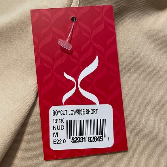 NWT Capezio Low Rise Bike Short Girls Medium - Picture 3 of 5